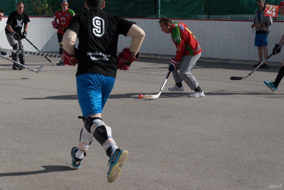 FOTO: Hokejbalový turnaj v Likavke. Kto sa stal kráľom strelcov?