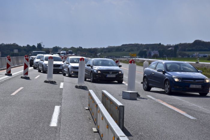 Ilustračný obrázok k článku INFO pre ružomberských vodičov: Policajti očakávajú výrazné zdržanie